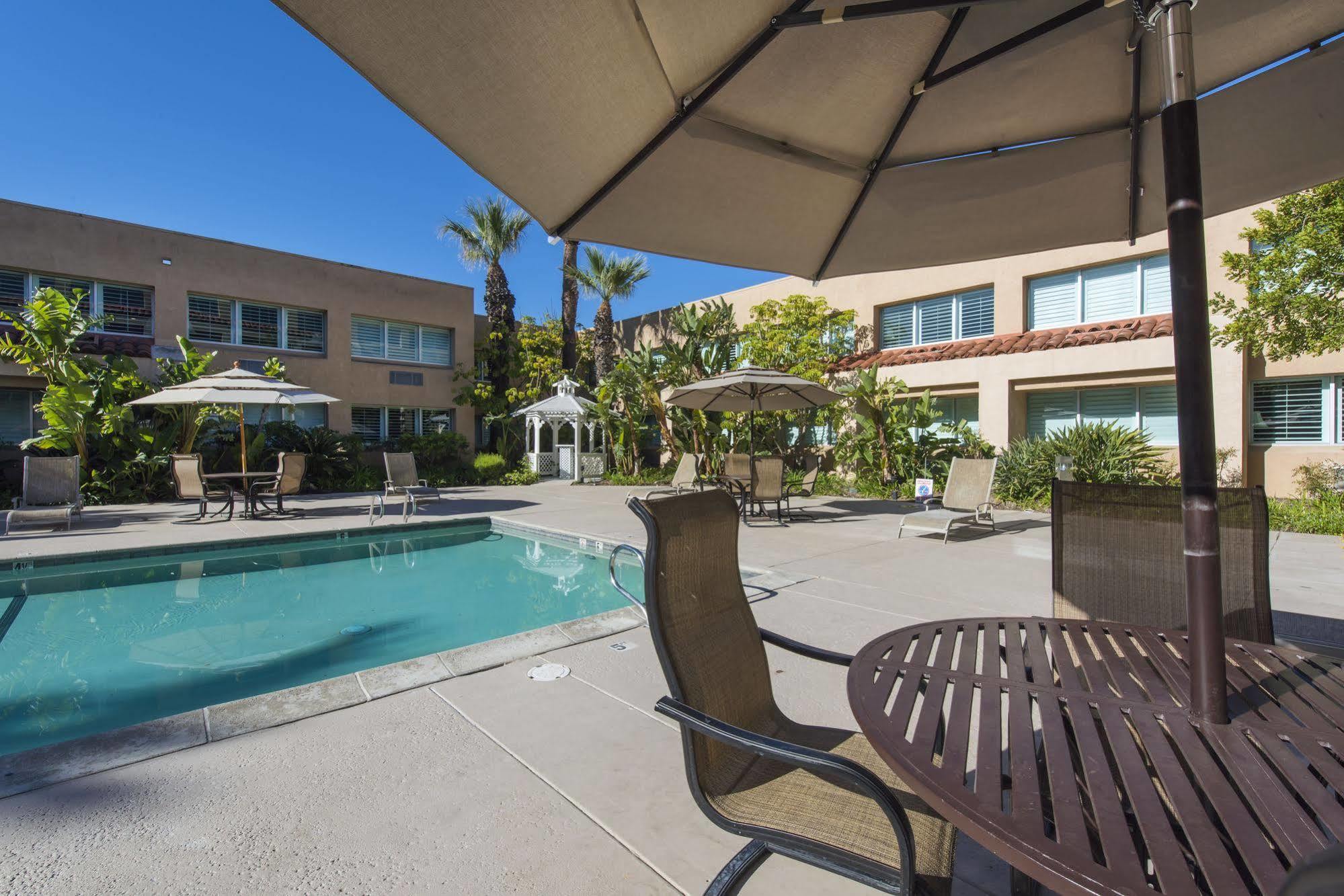 Grand Vista Hotel Simi Valley Eksteriør billede